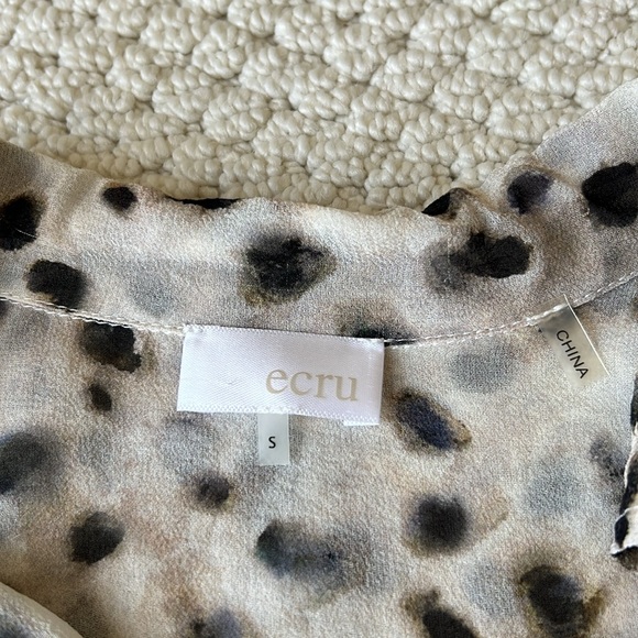 EUC 100% silk Ecru brand blouse size Small - Picture 7 of 13